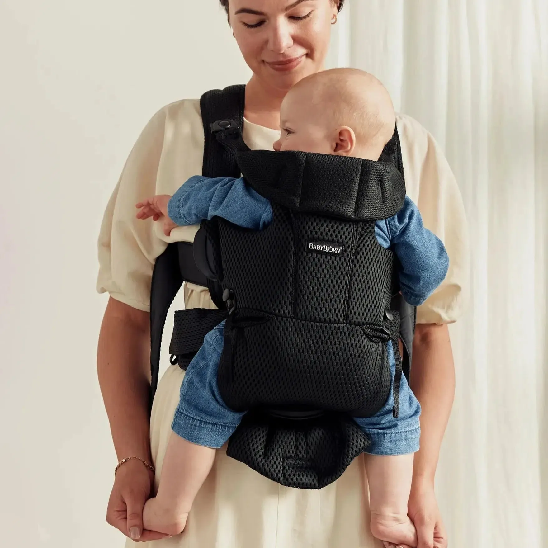 Baby Bjorn - Baby Carrier Free - Black Mesh