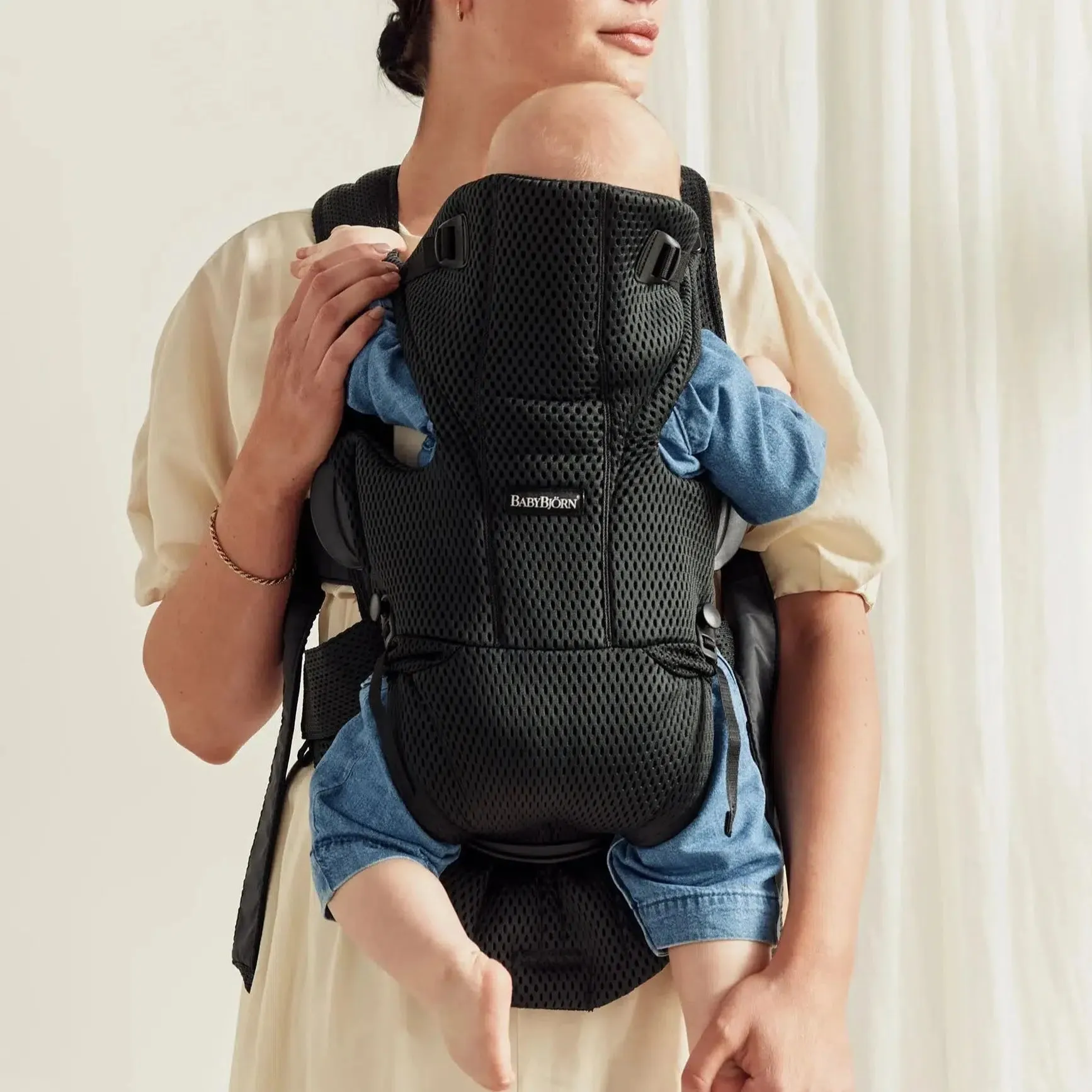 Baby Bjorn - Baby Carrier Free - Black Mesh