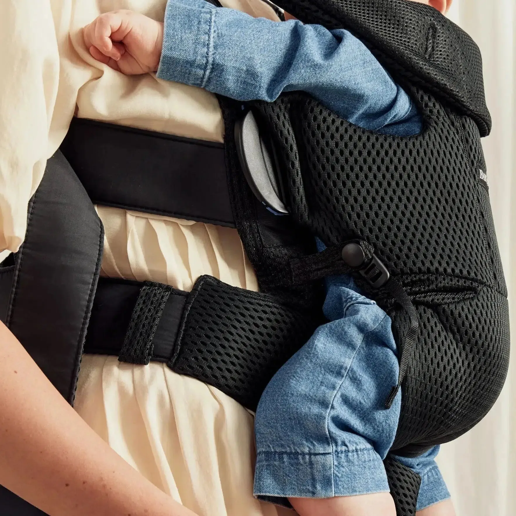 Baby Bjorn - Baby Carrier Free - Black Mesh