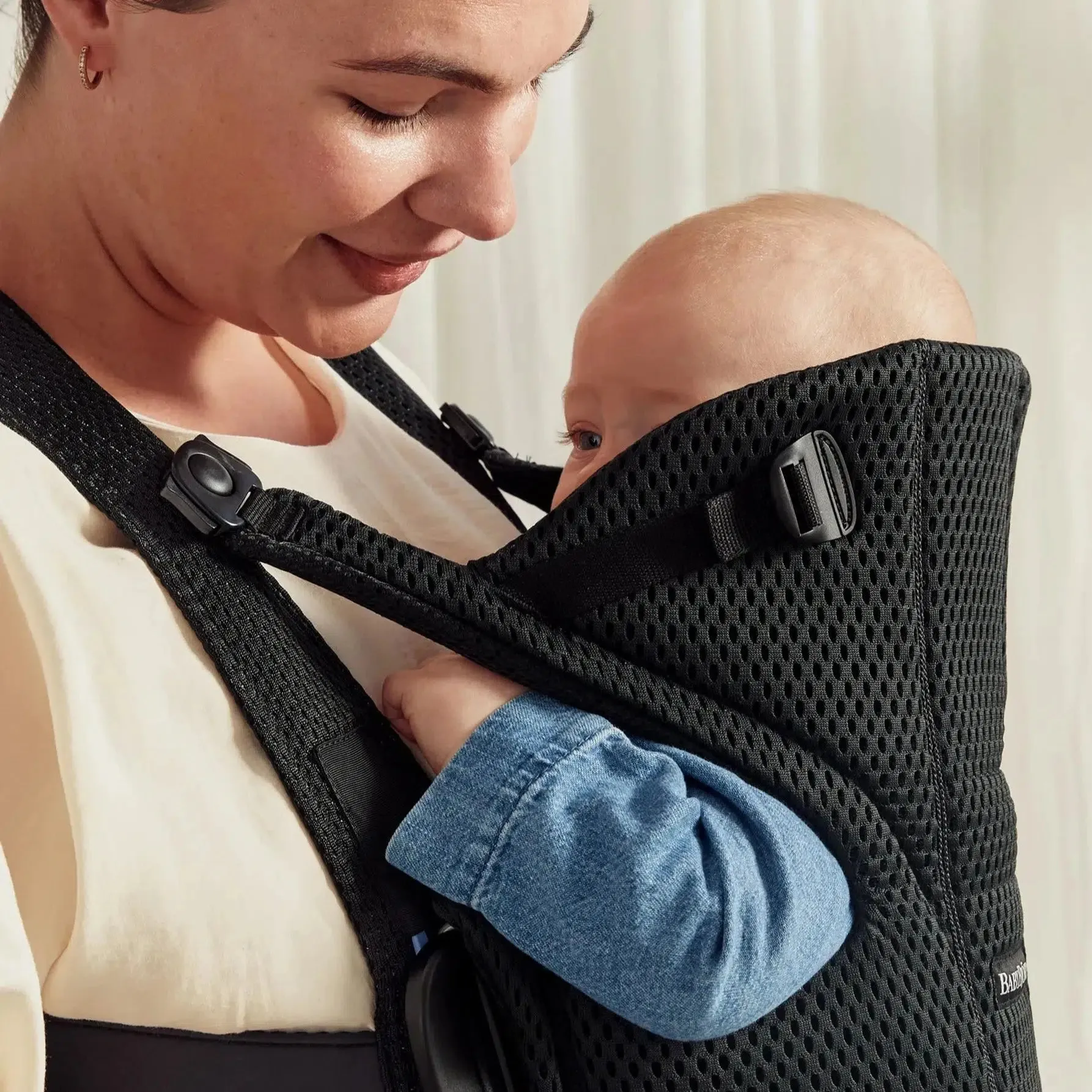 Baby Bjorn - Baby Carrier Free - Black Mesh