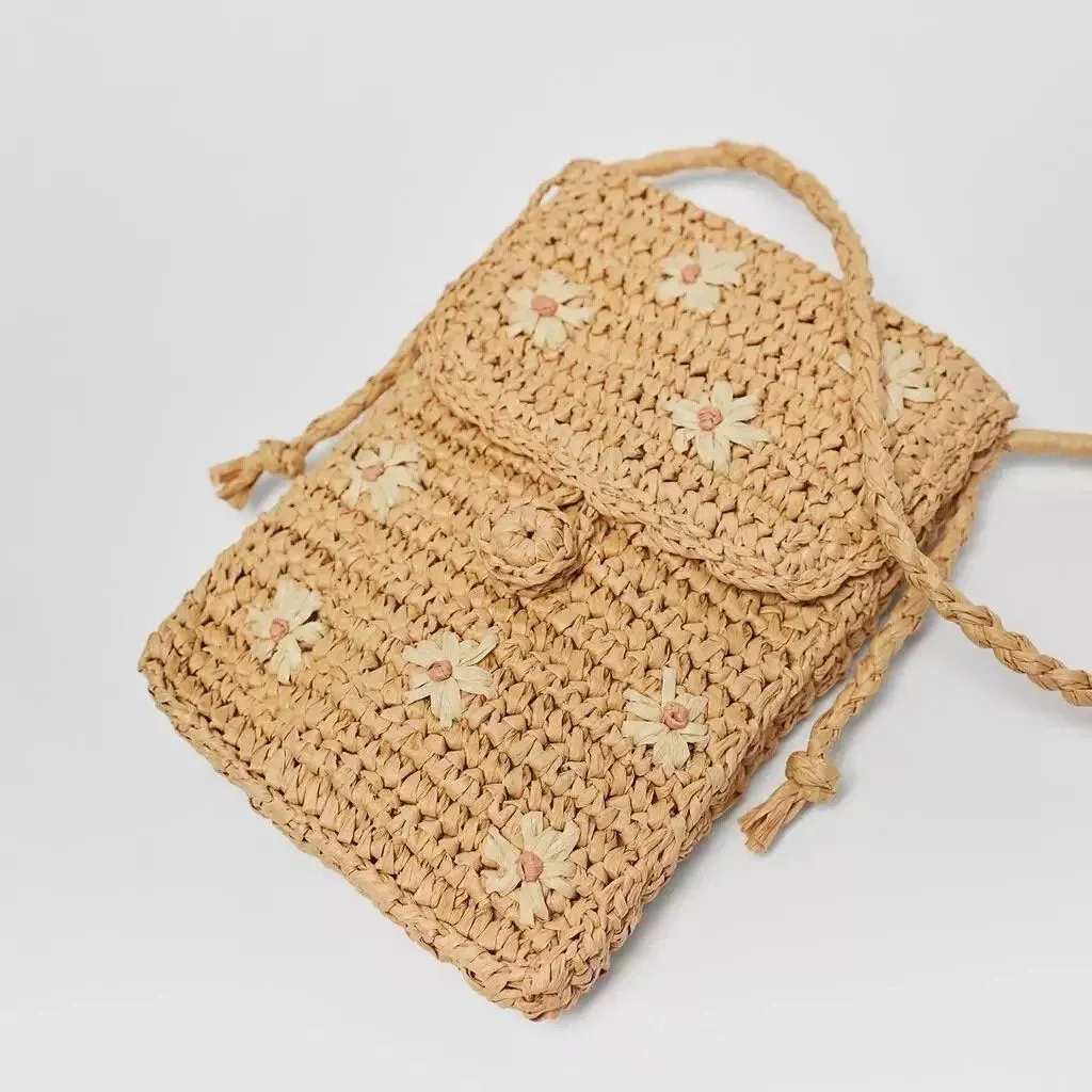 Hip Daisy Crossbody Bag