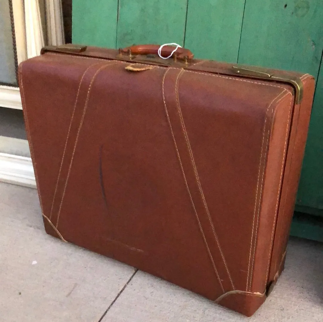 LEATHER SUITCASE