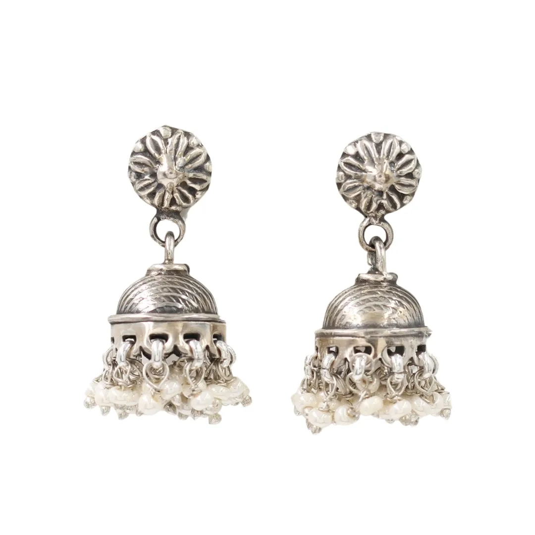 Radiant Elegance: Sangeeta Boochra Silver Handcrafted Earrings