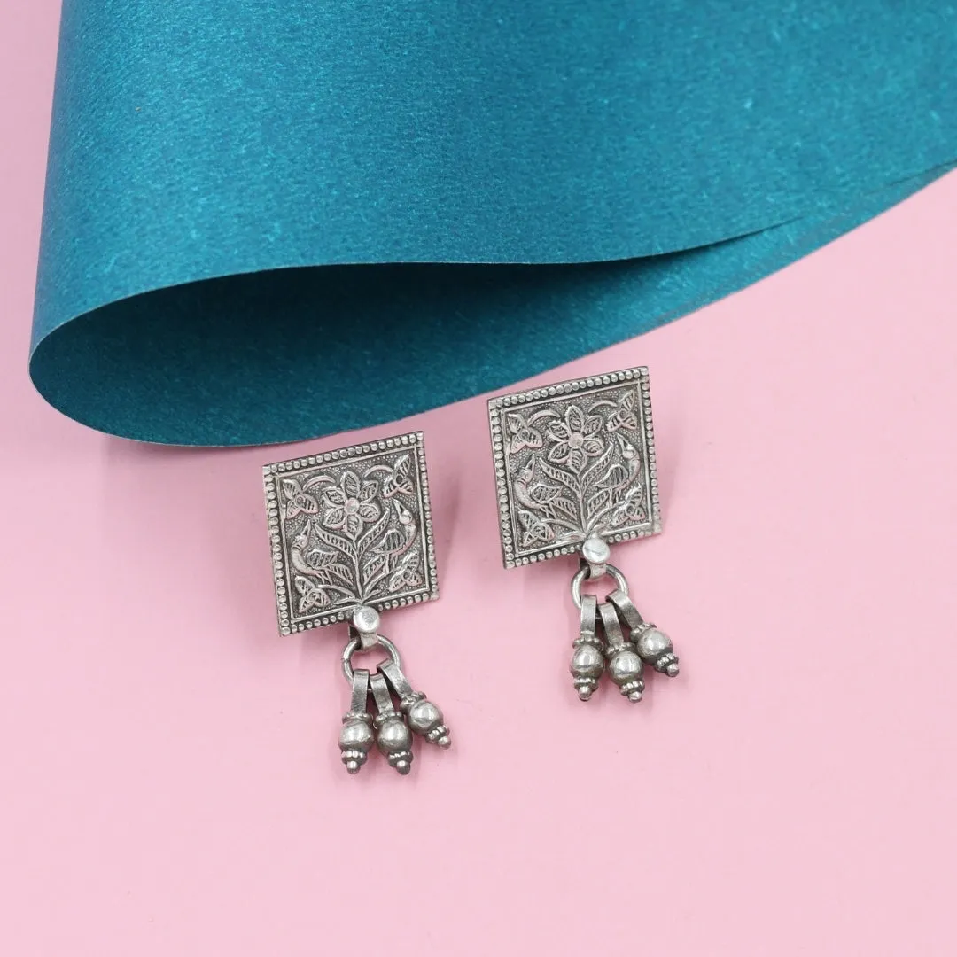 Refined Grace: Timeless Handcrafted Silver Earrings by Sangeeta Boochra